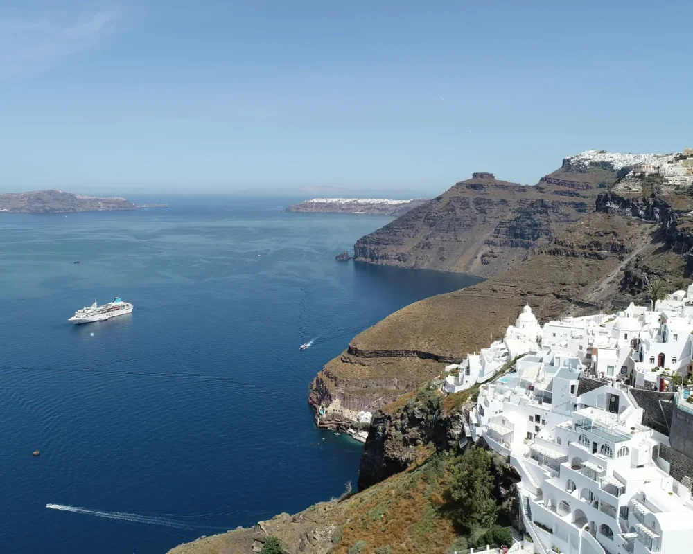 santorini-aktoploika365.gr